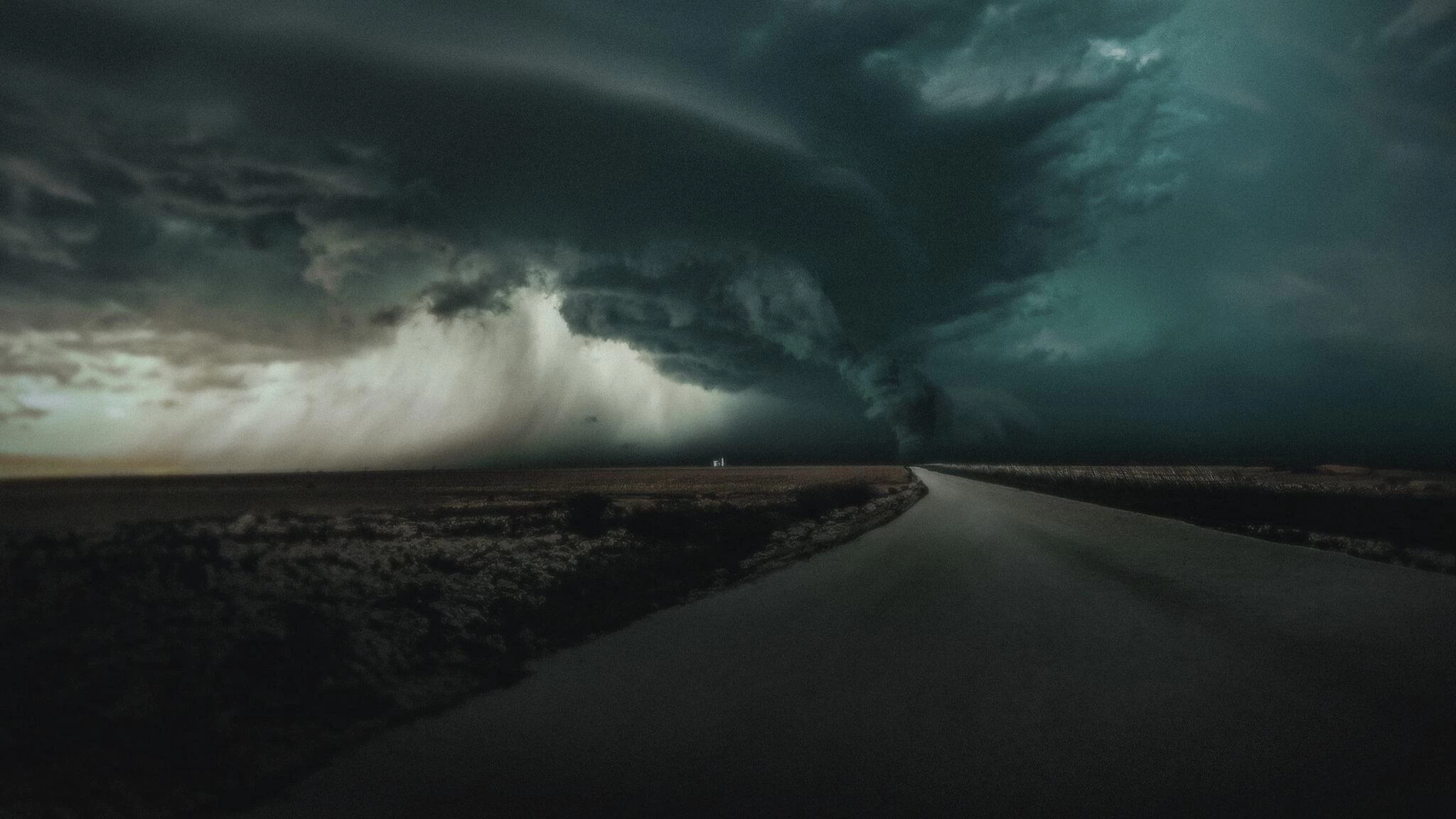 Phim Lốc Xoáy: Kẹt Trong Tâm Bão - The Twister: Caught In The Storm (2025) Phim Lốc Xoáy: Kẹt Trong Tâm Bão - The Twister: Caught In The Storm (2025)